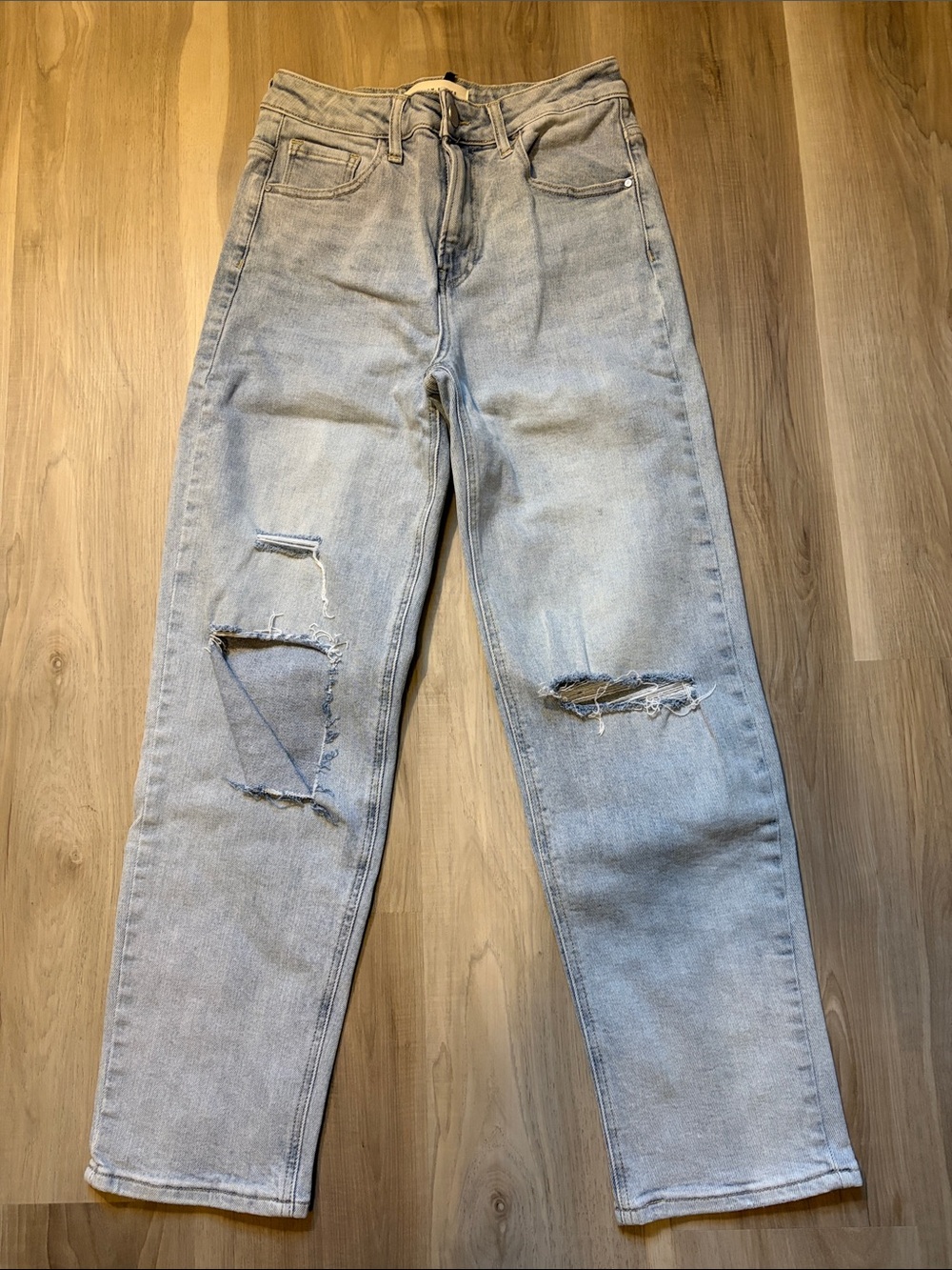 Women’s Risen High-Rise Distressed Jeans